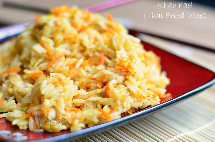 Khao-Pad-Thai-Fried-Rice-3-c-willcookforsmiles.com-thai-friedrice.jpg