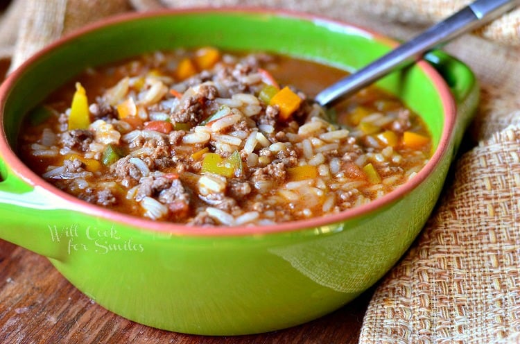 Stuffed Peppers Soup 3 from willcookforsmiles.com #soup #groundbeef #stuffedpeppers