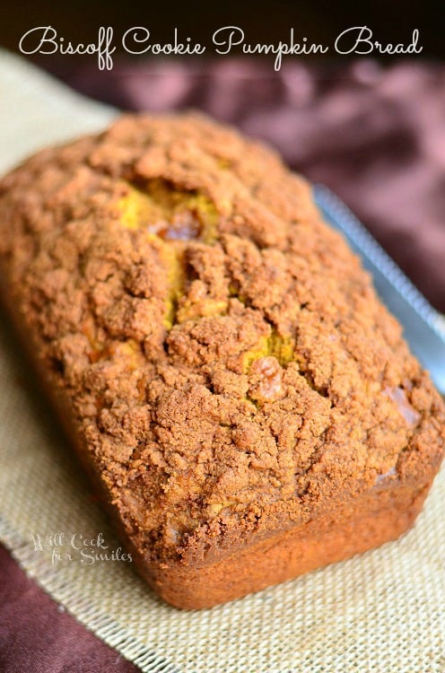 Biscoff Cookie Pumpkin Bread (c) willcookforsmiles.com #bread #pumpkin