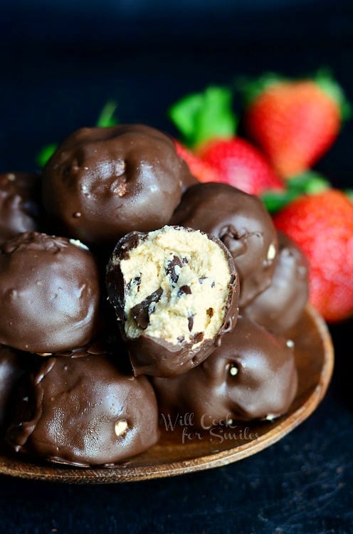 (No Bake) Chocolate Covered Peanut Butter Cheesecake Bites 4 from willcookforsmiles.com #chocolate #cheesecakebites #peanutbutter