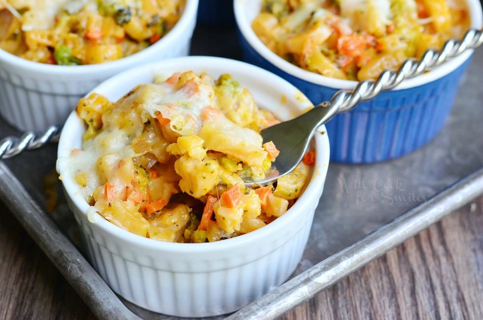 Individual Veggie Loaded Mac and Cheese Cups - Will Cook For Smiles