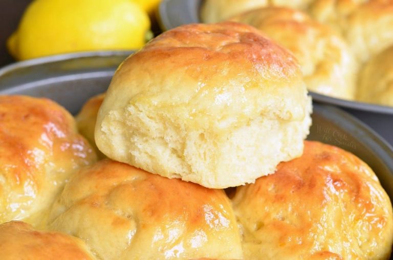 Lemon Honey Dinner Rolls