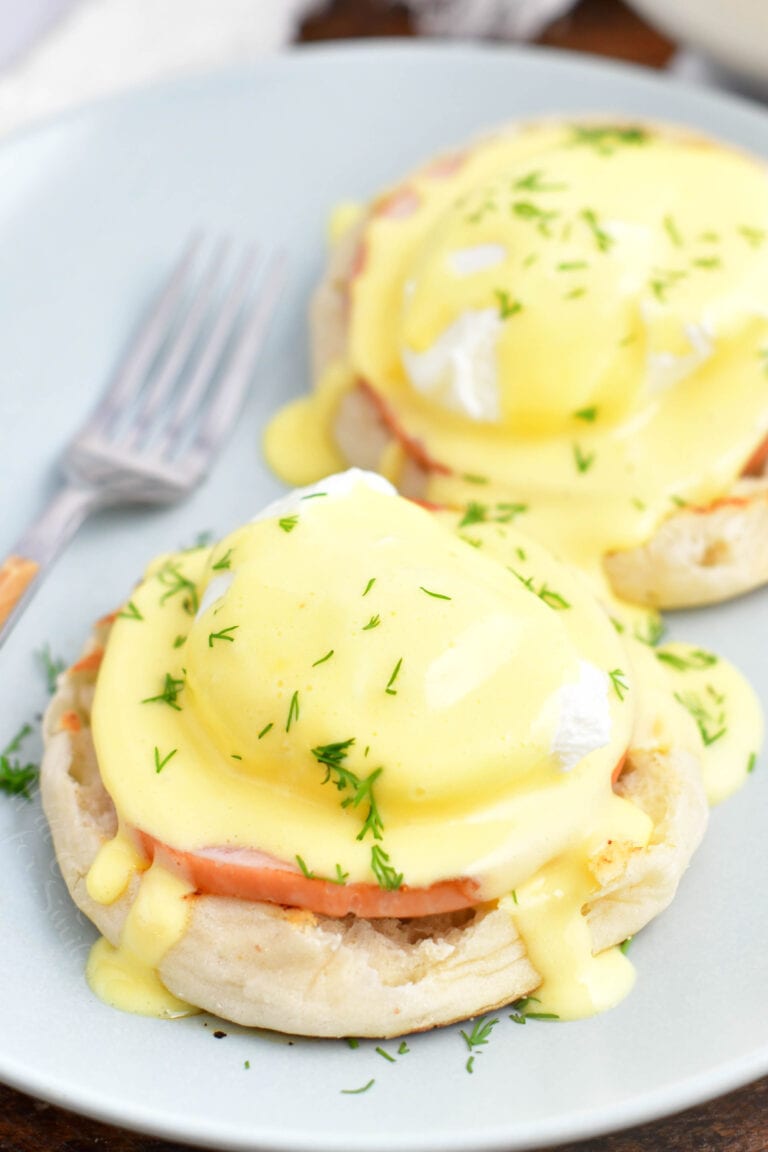 Eggs Benedict with Easy Homemade Hollandaise Sauce