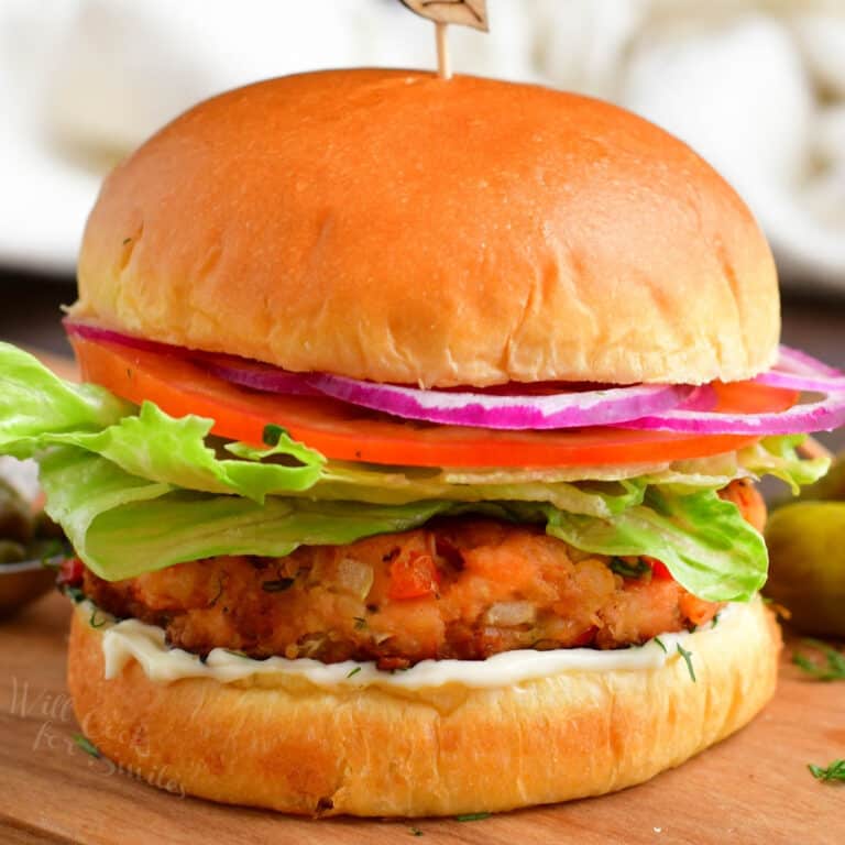 Grilled Salmon Burgers