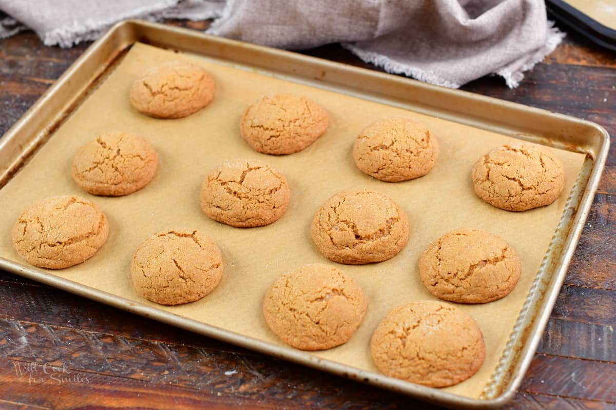 cookies baked on the baking sheet