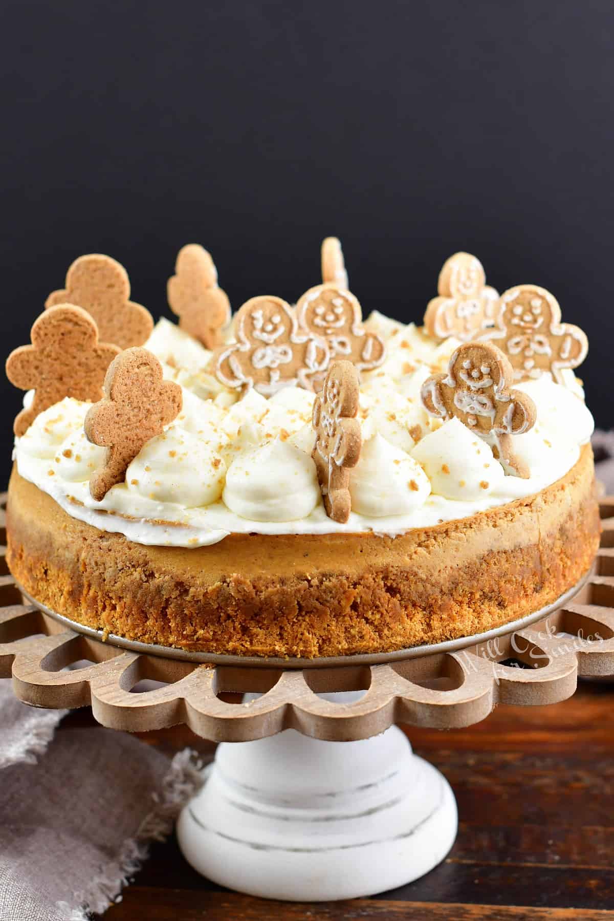 https://www.willcookforsmiles.com/wp-content/uploads/2021/12/Gingerbread-Cheesecake.jpg