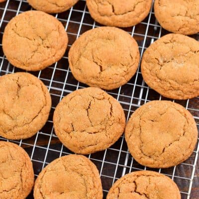 close up view of cookie on the wire rack