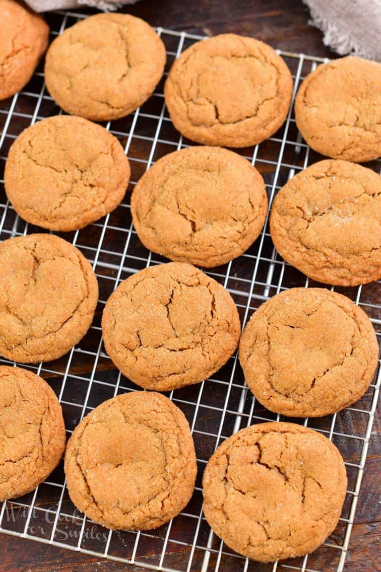 close up view of cookie on the wire rack