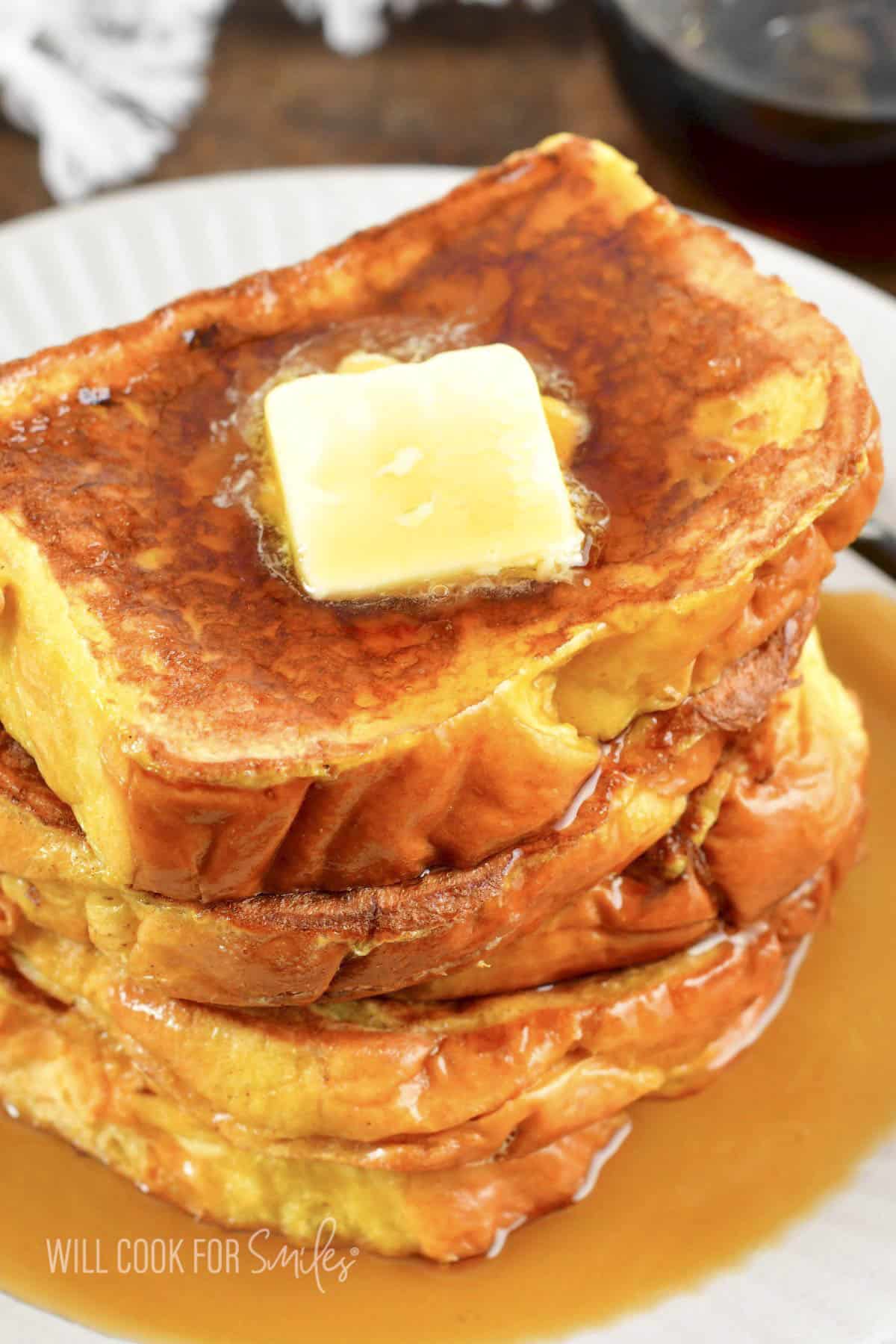 https://www.willcookforsmiles.com/wp-content/uploads/2023/03/French-Toast-top-closeip-2.jpg