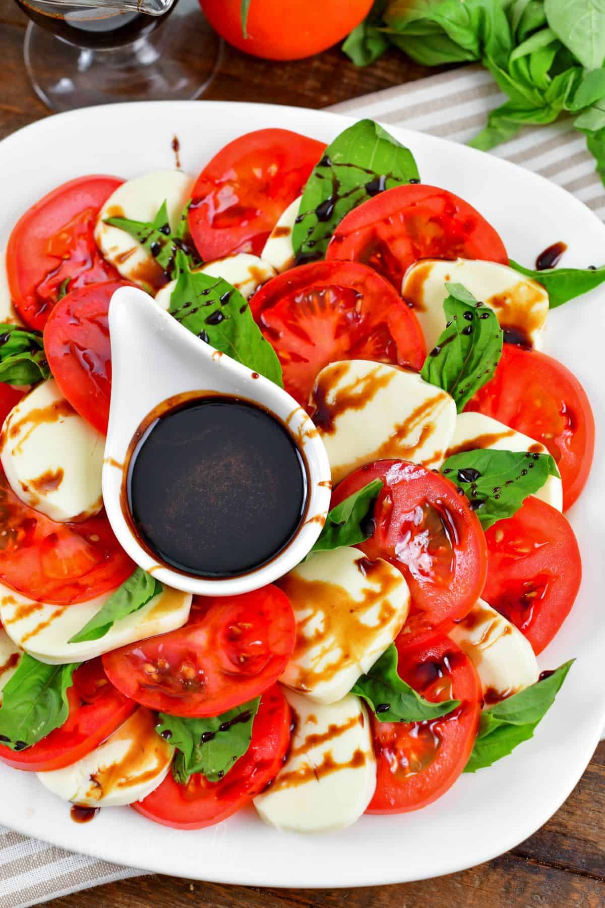 Delicious Caprese Salad with Fresh Tomatoes and Mozzarella