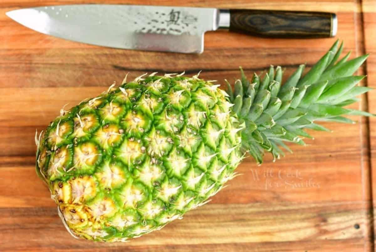 Wood Cutting Board w/Stripes - Pineapple
